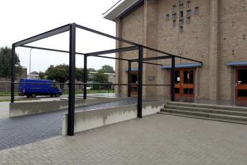 Pergola en trapleuning Goede Herderkerk te Hoogeveen